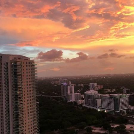 Lyx Suites At One Broadway In Brickell Miami Kültér fotó