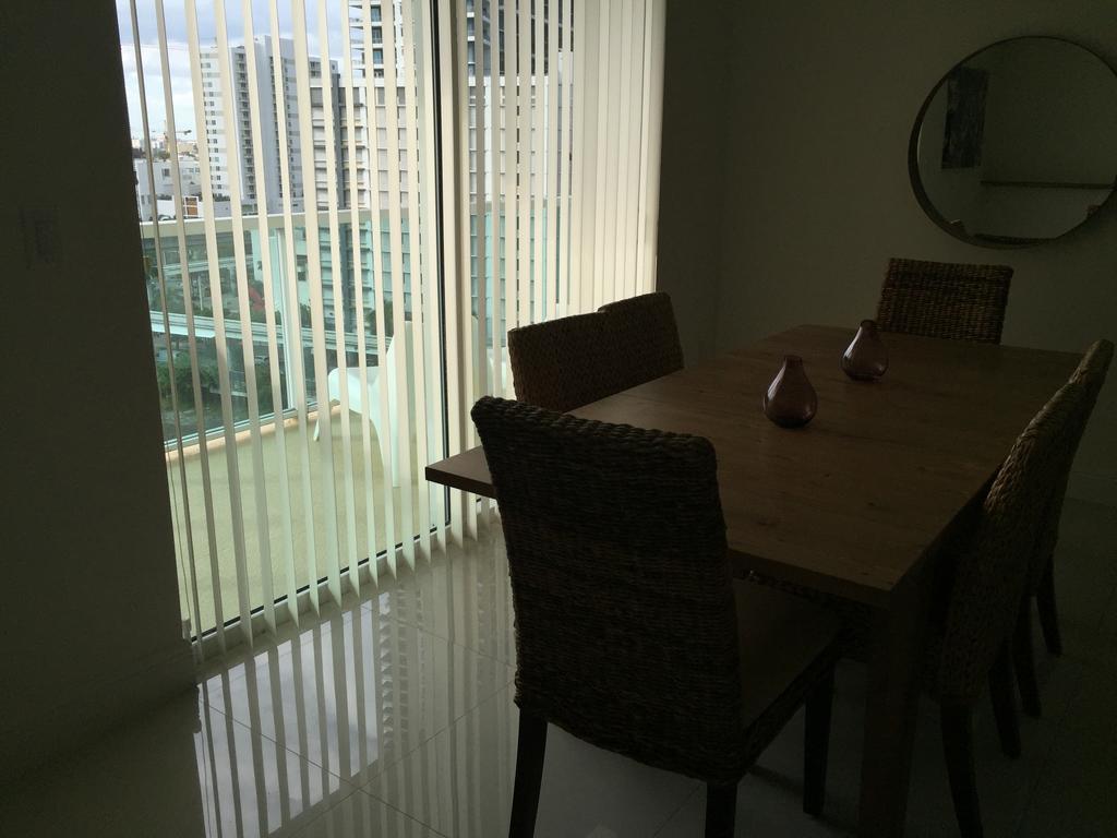 Lyx Suites At One Broadway In Brickell Miami Kültér fotó