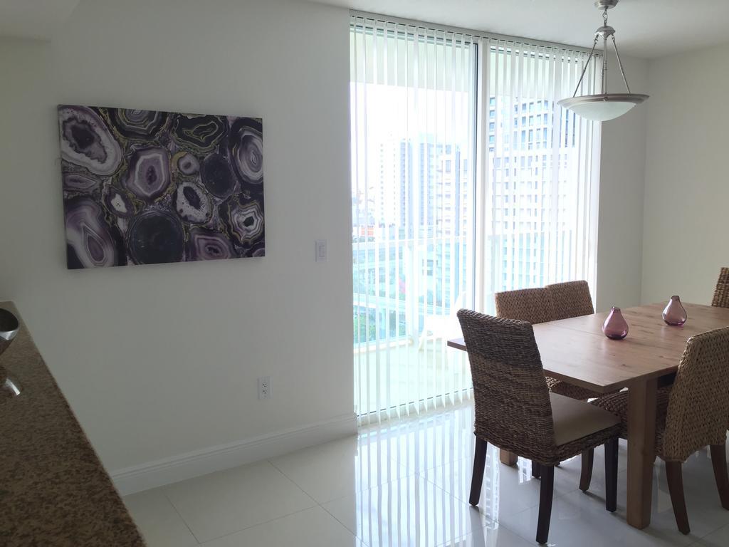 Lyx Suites At One Broadway In Brickell Miami Kültér fotó
