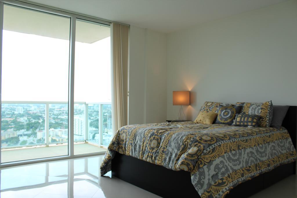 Lyx Suites At One Broadway In Brickell Miami Kültér fotó