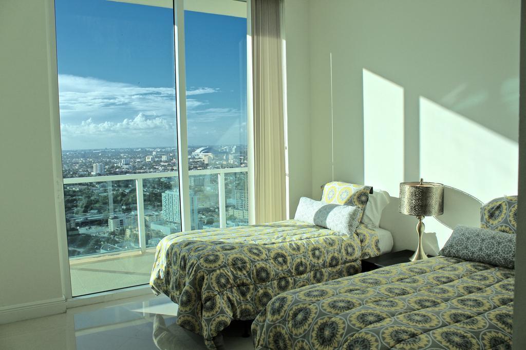 Lyx Suites At One Broadway In Brickell Miami Kültér fotó