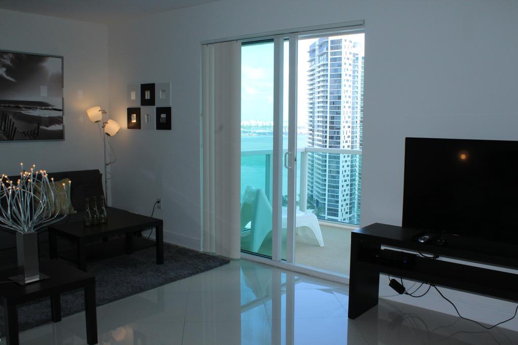 Lyx Suites At One Broadway In Brickell Miami Kültér fotó